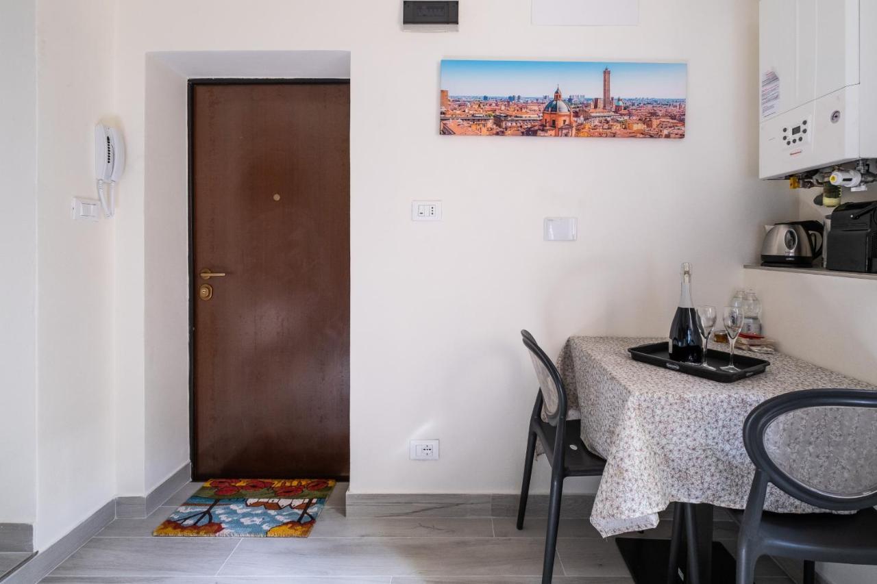 Studio Fondazza 22 vicino ai Giardini Margherita Bologna Esterno foto